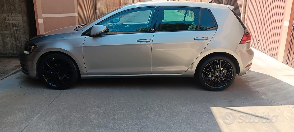 VOLKSWAGEN Golf 7ª serie