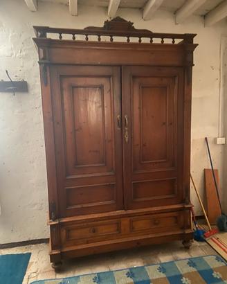 Mobili casa di camoagna fine  800 inizi 900