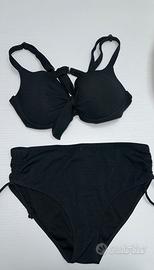 Costume Due Pezzi Nero Draperie & Fiocco – IT 54