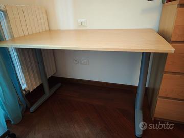 Scrivania Ikea regolabile