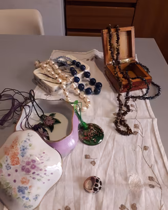 Collane eleganti bigiotteria vintage 