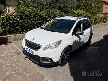 Peugeot 2008 BlueHDi 100 Allure