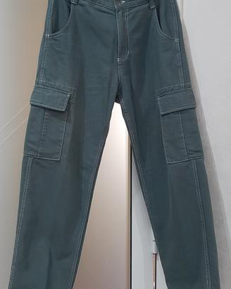 Pantaloni cargo Bershka taglia 46