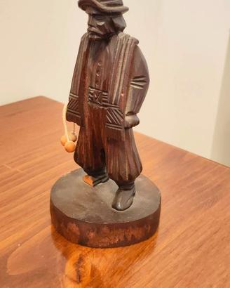 Statuetta in legno