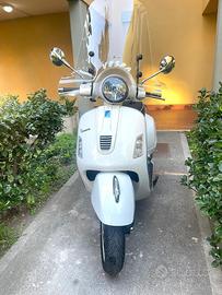 Piaggio Vespa gts 300 