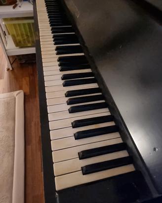Pianoforte verticale Bechstein del '900