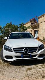 AUTO MERCEDES A RUFFANO