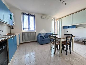 MONOLOCALE A RICENGO