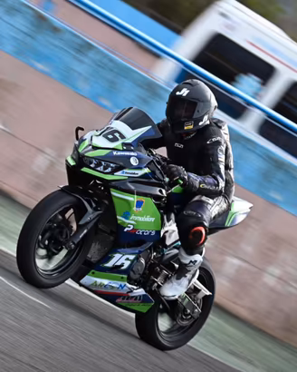 Kawasaki ninja400 pronto pista