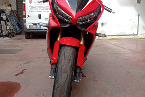 Honda CBR 650-r