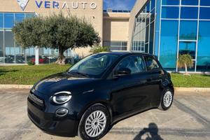 Fiat 500e Berlina 42 kWh La Prima