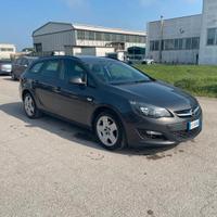 Opel Astra 1.4 Turbo 140CV Sports Tourer GPL Tech 