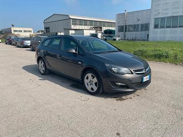 Opel Astra 1.4 Turbo 140CV Sports Tourer GPL Tech 