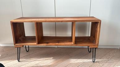 Mobile in legno e ferro battuto, stile industrial