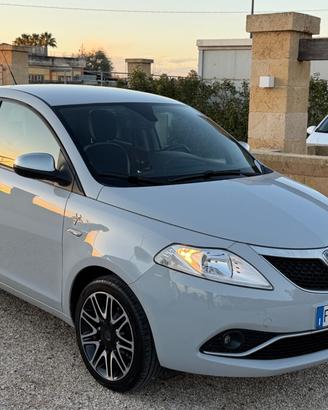 Lancia Ypsilon 1.2 69 CV 5 porte Opening Edition