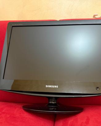 TV 20” Samsung SyncMaster 2032MW