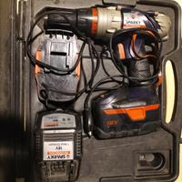 avvitatore 18v con due batterie