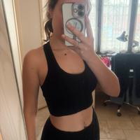 🖤 Crop Top Nero Basic - Essenziale & Versatile