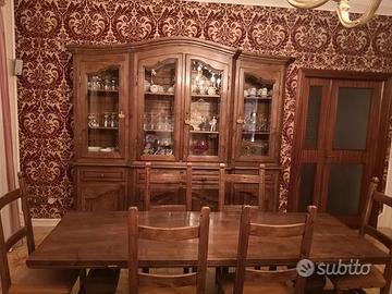 Vetrina, Credenza, Tavolo e Sedie Noce Nazionale
