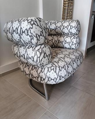 Poltrona in stile moderno 