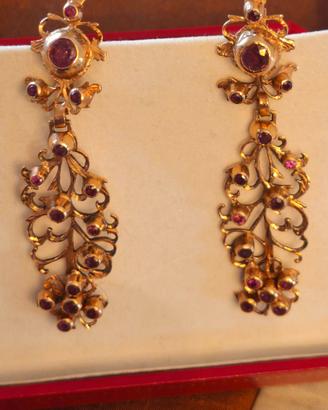 ORECCHINI IN ORO ROSSO E RUBINI