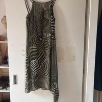 Abito optical verde asimmetrico