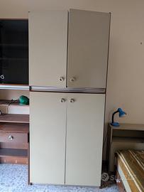 armadio scrivania e vetrina vintage