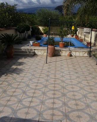Casa indipendente di 126 m² con più di 5 locali a 
