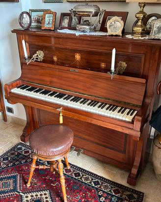 Pianoforte verticale