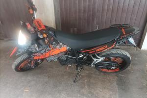 KTM 690