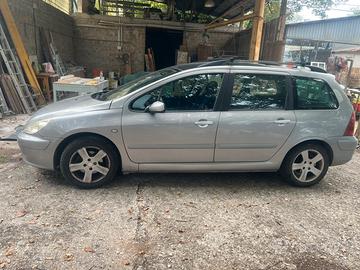 Pegeout 307 SW c.c. 2000