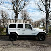 Wrangler Unlimited 2.8 crd Black edition auto