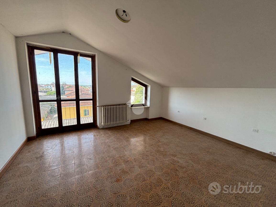 3 LOCALI A MORETTA - Vista 2