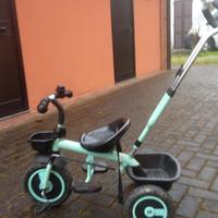 triciclo bicicletta passeggino 