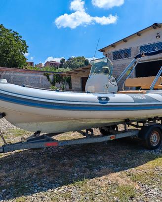 Gommone Motonautica Vesuviana 5.70 confort