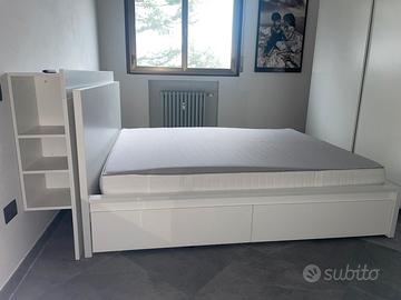 Letto matrimoniale + testiera