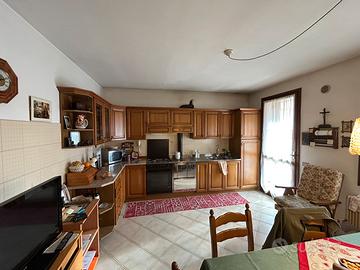 Cucina angolare  400 x 150 cm