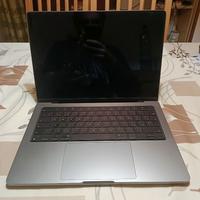 MacBook Pro M2 14”