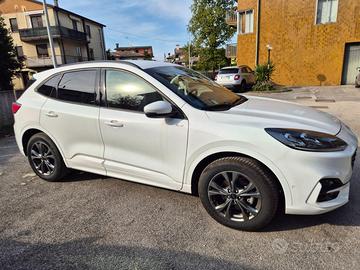 Auto Ford Kuga
