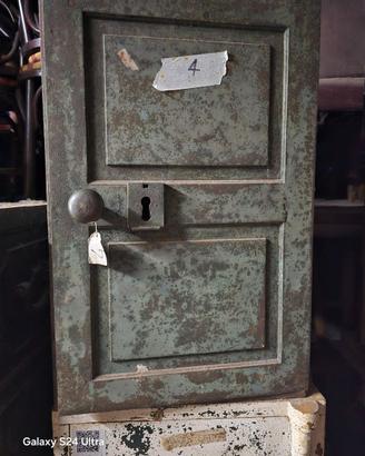 Cassaforte Antica di fine 700 trasportabile