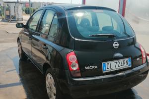  nissan micra dci del 2004. 
