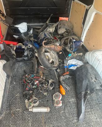 Pezzi di ricambio Aerox 50 scooter