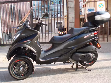 Piaggio MP3 500 hpe Sport ABS\ASR patente B