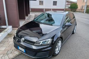 Volkswagen Golf 1.6 TDI 110 CV DSG 5p. Executive t