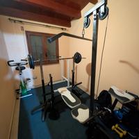 Attrezzatura da palestra completa