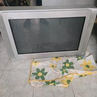 Televisione sony trinitron modello KV-32FX68E