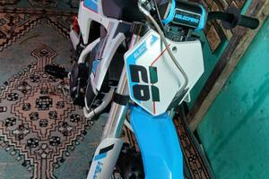 Moto Velocifero 2.50-12