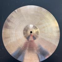 Piatto LowCrash Zildjian Avedis 15”