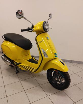Piaggio Vespa Primavera 125 S Sconto + Bauletto OM