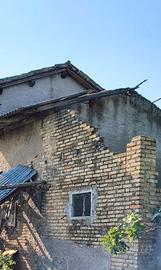 Rustico con potenziale villetta